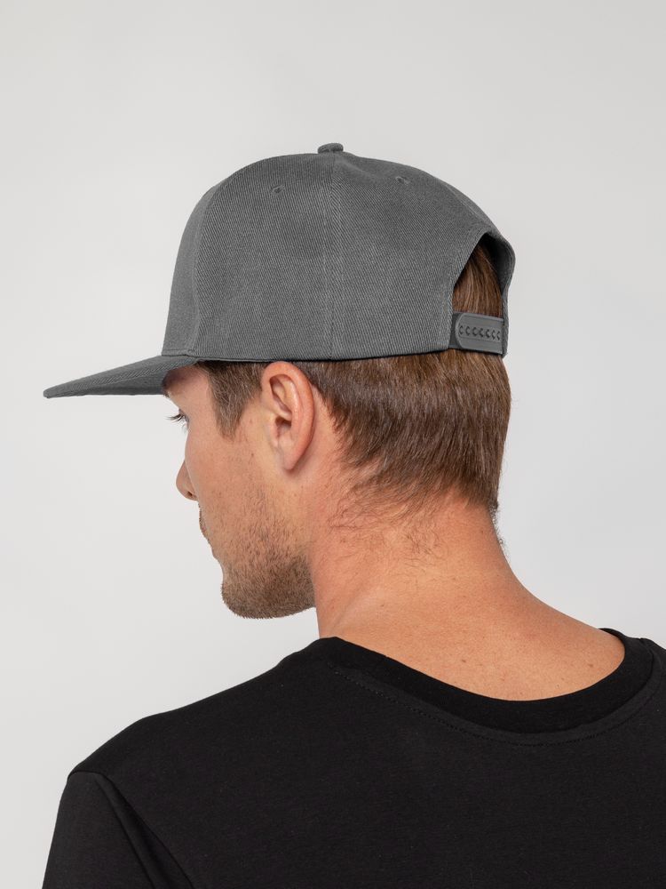 Бейсболка Snapback с прямым козырьком, серая Бейсболка Snapback с прямым козырьком, серая