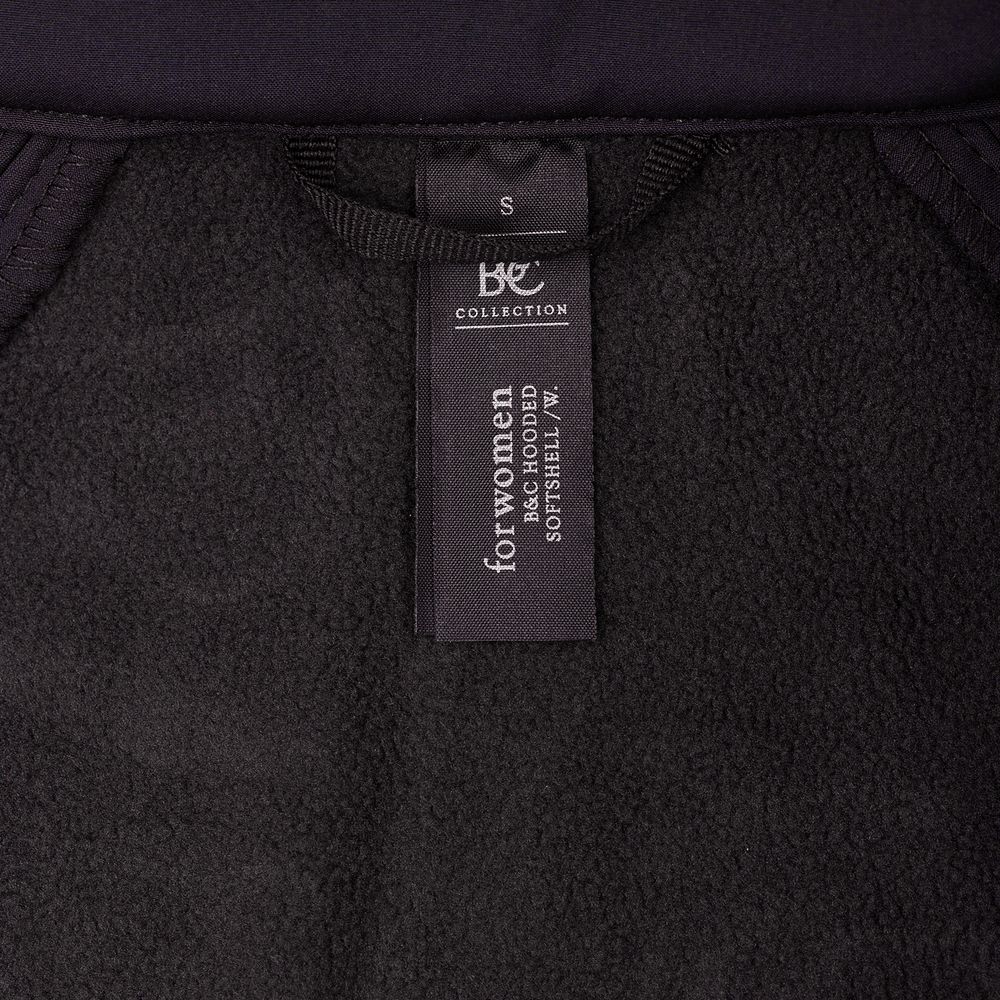Куртка женская Hooded Softshell черная Куртка женская Hooded Softshell черная